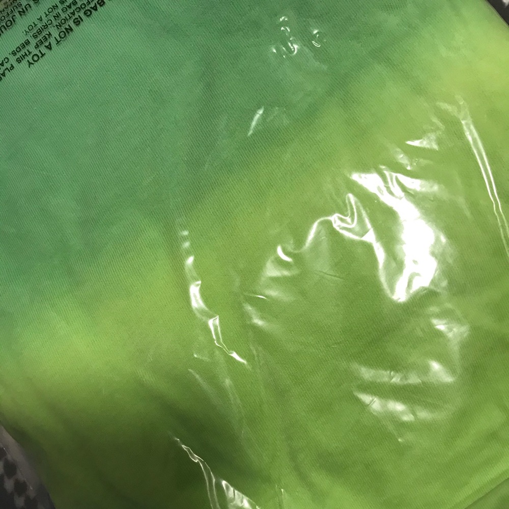 ❗️LAST💕VS PINK BLUE GREEN OMBRÉ EMOJI CAMPUS TEE - Picture 5 of 6